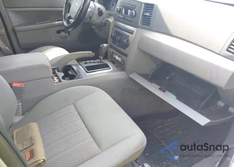 2005 Jeep Grand Cherokee Laredo z USA, uszkodzony, nr VIN 1J4GR48KX5C693550